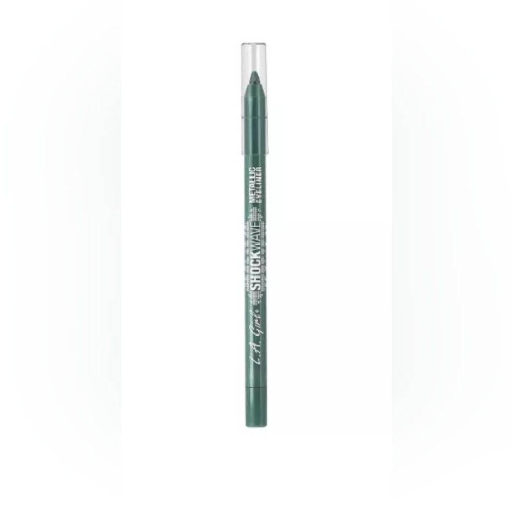 LA GIRL metallic green eyeliner